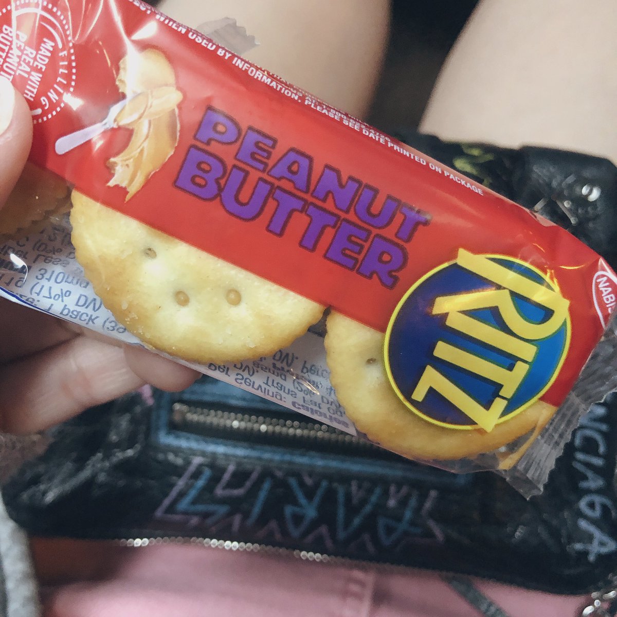 RITZのピーナッツバターは罪‍♀️✨✨✨ https://t.co/0x6LoUwF8P