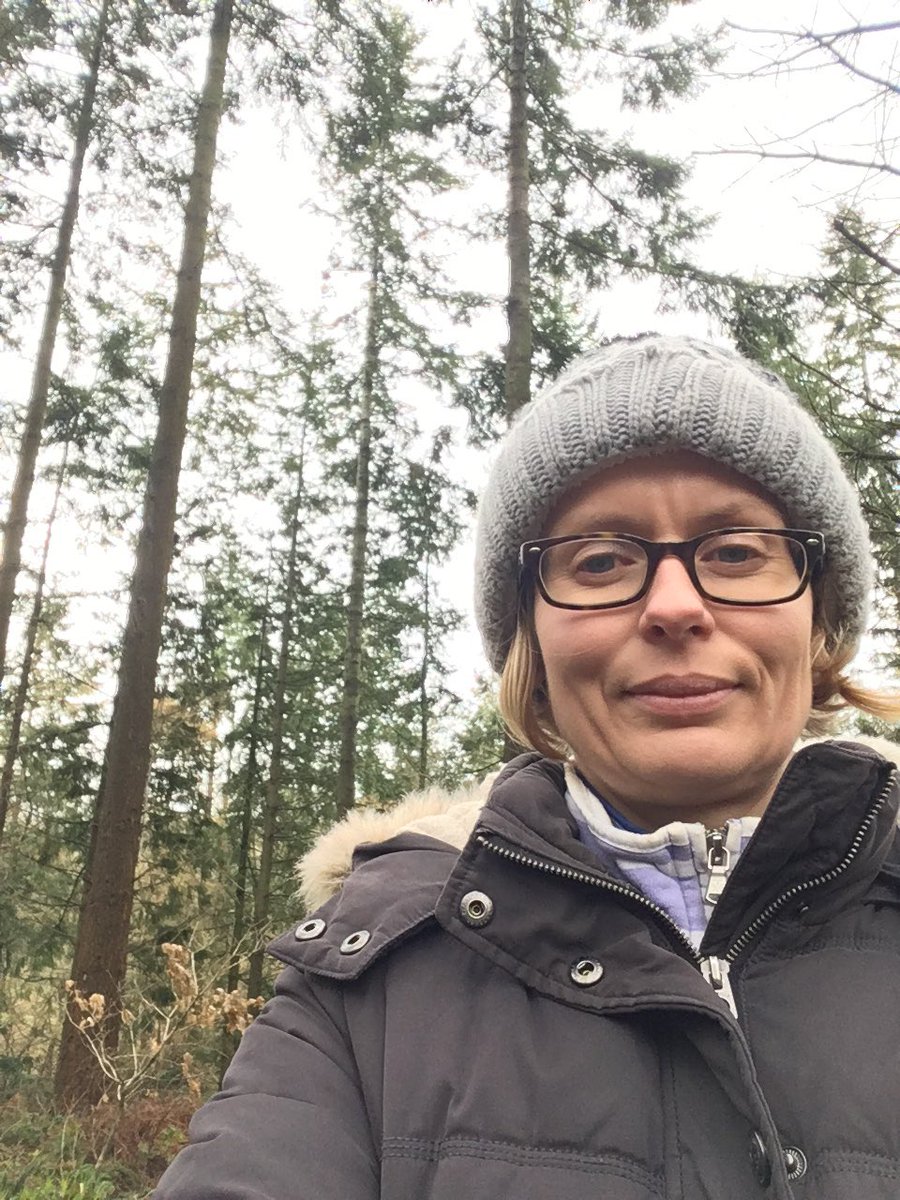 SianJones2's tweet photo. @YsgolLlanbedr01 @NatResWales we’re all wrapped up warm and in the woods ready to plant lots of acorn trees today #Oak #Acorn #poolpark #Ruthin #woodland https://t.co/7uXWWhLqvL