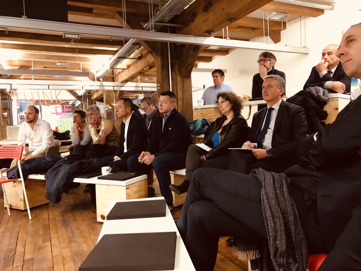 Und weiter gehts im Hub! Aujourd'hui avec des invités de <a href="/SNCFReseau/">SNCF Réseau</a> und unseren Rockstars von @ANGEL_Last_Mile , <a href="/SirumTms/">SIRUM</a> , @EvertrackerCOM , <a href="/SharehouseE/">sharehouse.eu</a> &amp; <a href="/NexiotAG/">Victor Guttin</a> ! Bon week-end à tous ! 🇫🇷🇪🇺🇩🇪🚀 🚂