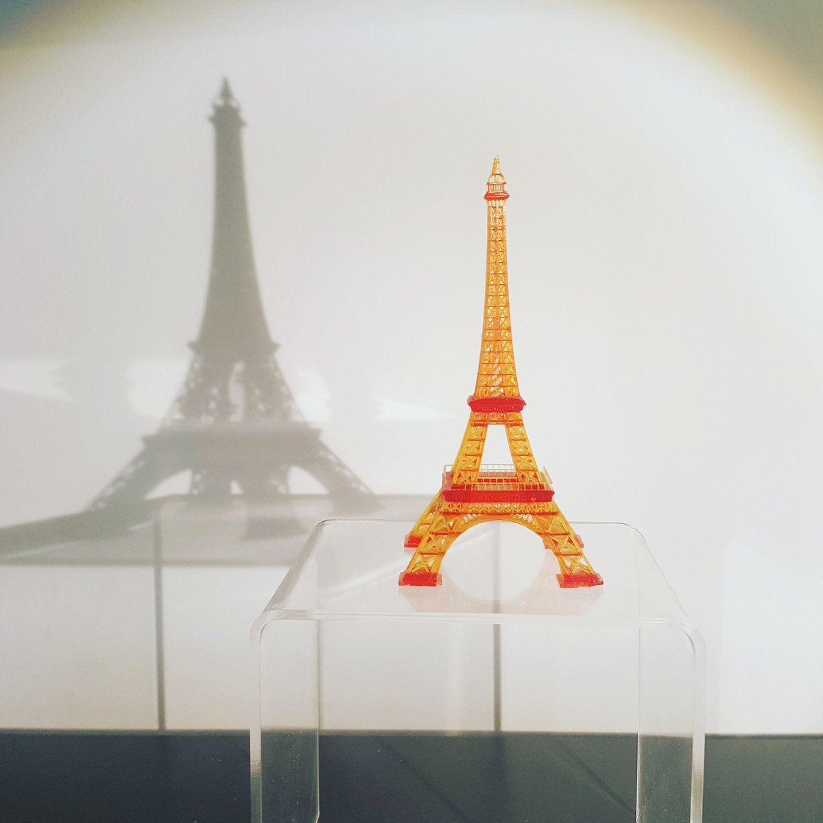 ProdwaysT's tweet photo. 🇫🇷 It's all in the details.
 #EiffelTower #3DPrinting #Paris #Resin https://t.co/bq53dkgttc