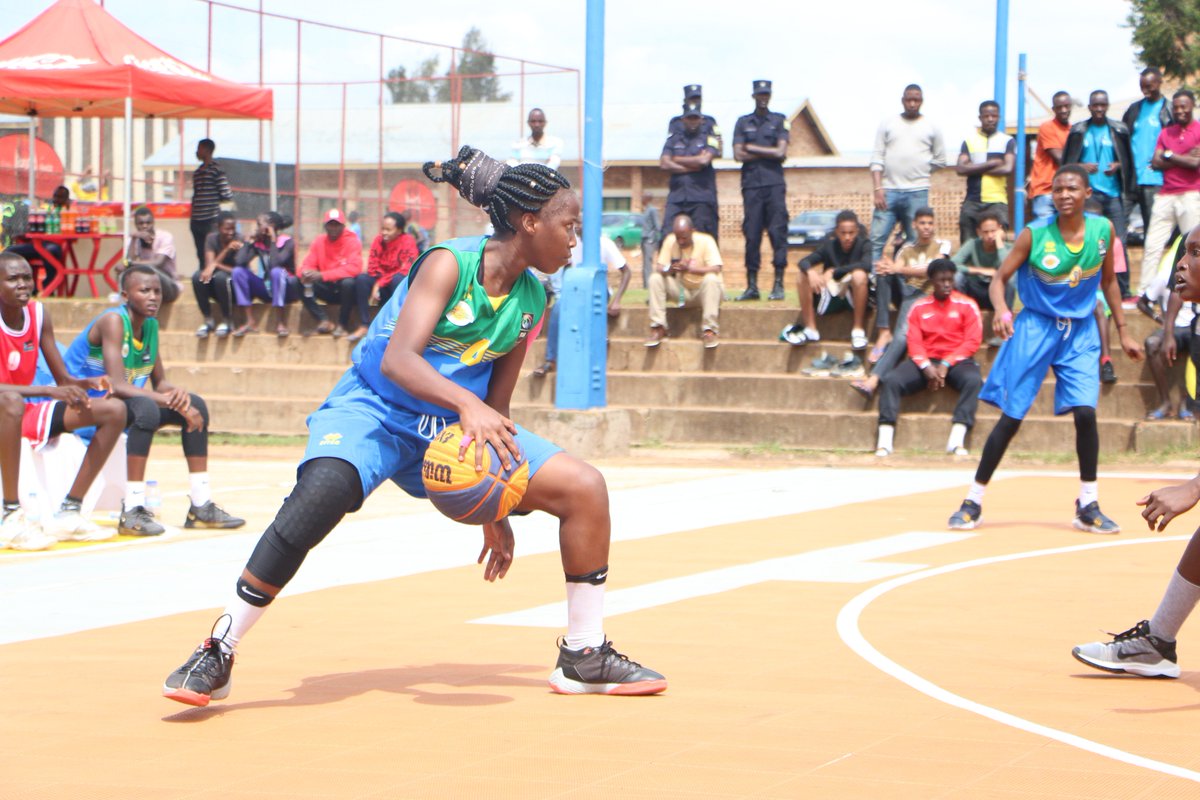 BREAKING: #Rwanda &amp; #Egypt have qualified for the FINAL (Gold medal match) in both girls and boys 3x3 Basketball.

SEMI FINAL (Boys)
- #Rwanda 16 - 9 #Uganda
 - #Egypt 21 - 2 #Tanzania

SEMI FINAL (Girls)
 - #Rwanda 19 - 5 #SouthSudan
 - #Egypt 8 - 4 #Uganda 

#ANOCA5YouthGames19