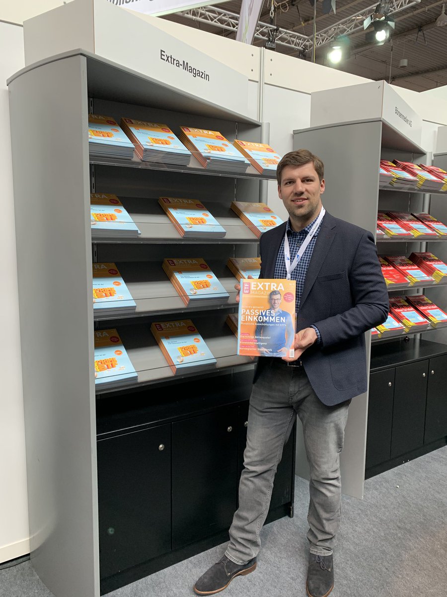 extraetf's tweet photo. Auch das Extra-Magazin ist auf der #invest2019 vertreten! 😊 #etf #passiveseinkommen #dividende #extraetf https://t.co/pCOy0gqJZ0