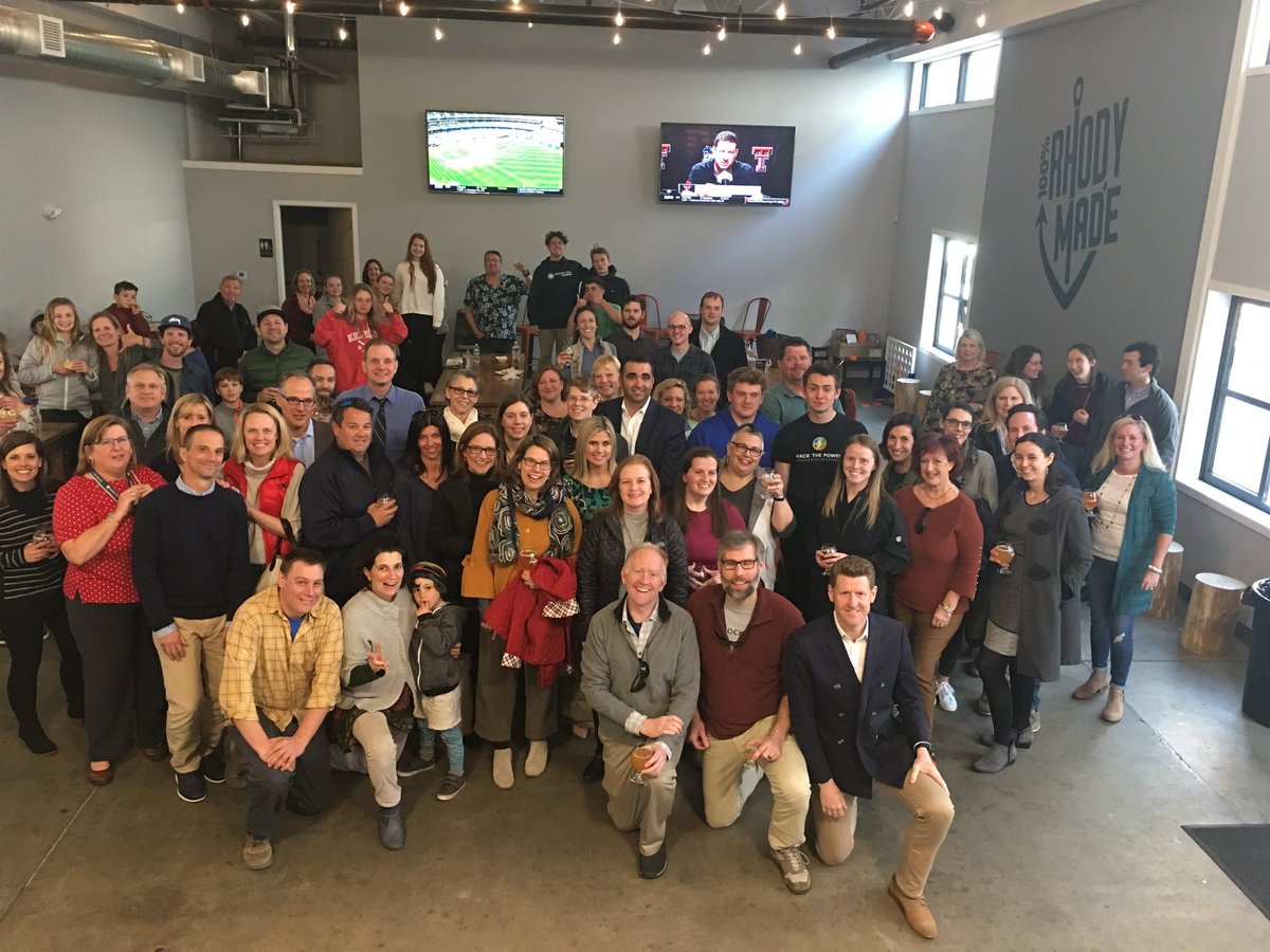 Art_Entwistle4's tweet photo. Great turnout at the @RockyHillSchool @rhsmariners @linesiderbrew take over! Thank you Linesider Brewery for hosting us.
.
#rhsmariners https://t.co/YeTJVTXesZ
