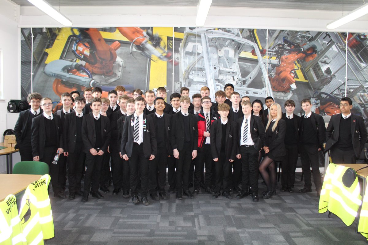 JLR_EBPC's tweet image. Cheadle Hulme HS visit @JLRHalewood Absolutely fantastic! Pupils really enjoyed it. Very informative &amp;amp; relevant to the Btec Engineering Course they are studying. @JLREducation @BMetC @Tomorrows_Eng @CheadleHulmeHS #Inspire