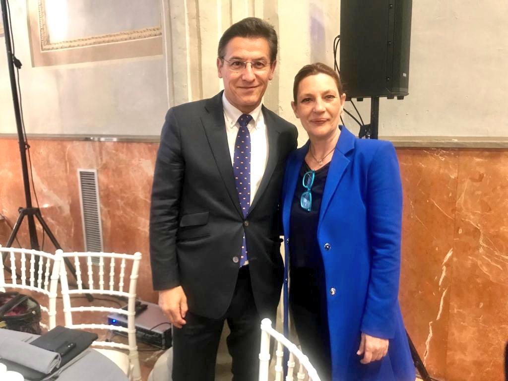CsGranada's tweet photo. 📸 @LuisSalvador, candidato a la alcaldía de #Granada, asiste esta mañana al #DesayunoIdeal☕ junto a todos nuestros representantes en las instituciones
#LuisSalvadorALCALDE https://t.co/8jDfacXrSF
