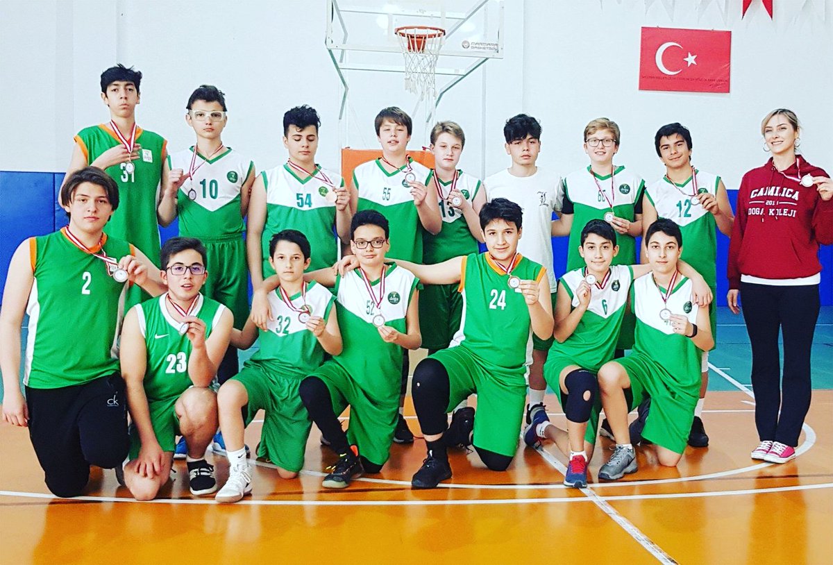 Çamlıca Doğa Ortaokulu Yıldız Erkek Basketbol takımımız Üsküdar İlçesi 3.sü olmuştur. Öğrencilerimiz tebrik eder, başarılarının devamını dileriz.  <a href="/tdagal/">Derviş Tunç Dağal</a> <a href="/AltunbayAdnan/">Adnan Altunbay</a> <a href="/SerkanDemirDoga/">Serkan Demir</a>