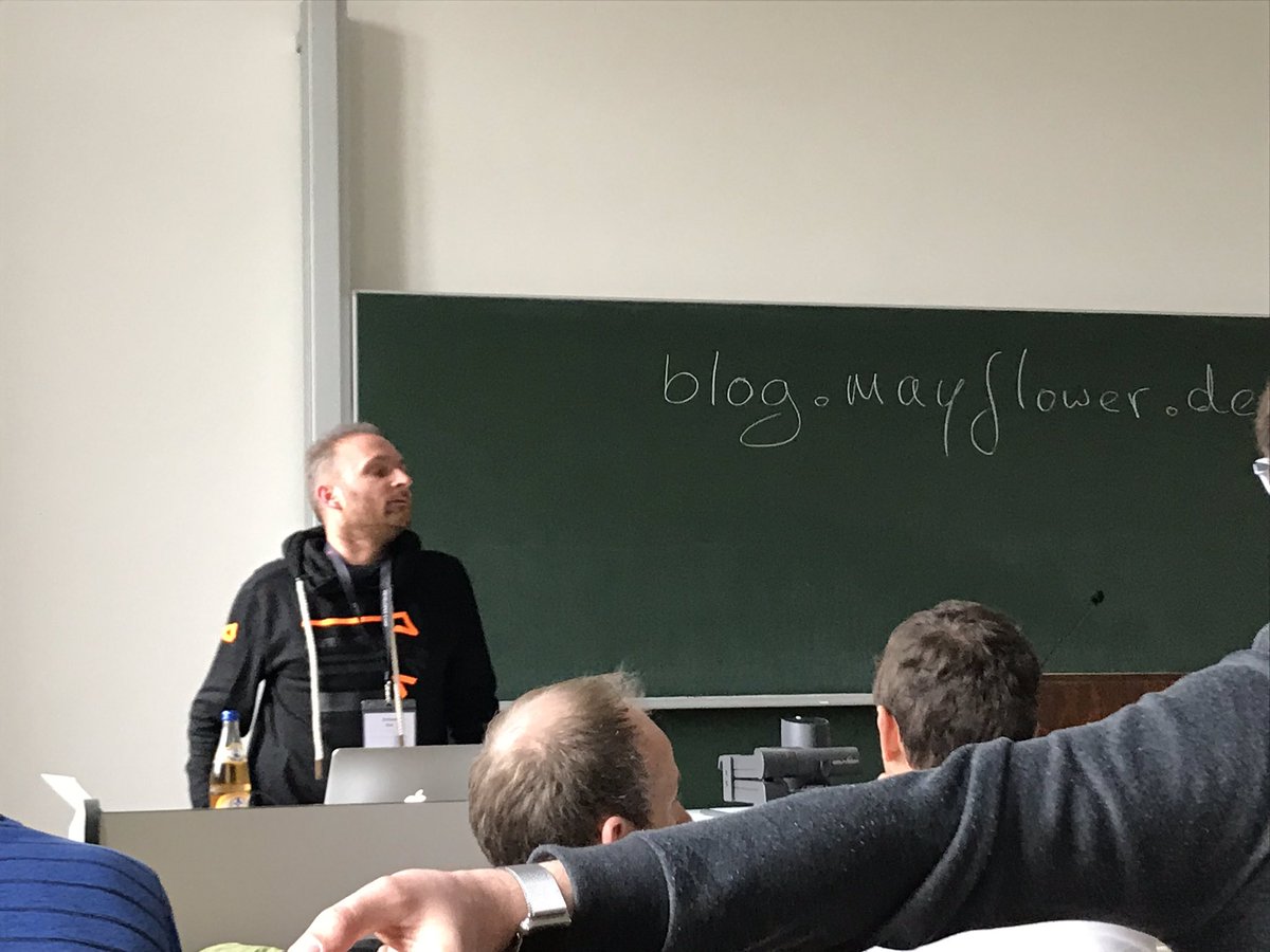 Latti_Nbg's tweet image. Swift with @jenetic1980. Very interesting Session. #DevCamp19