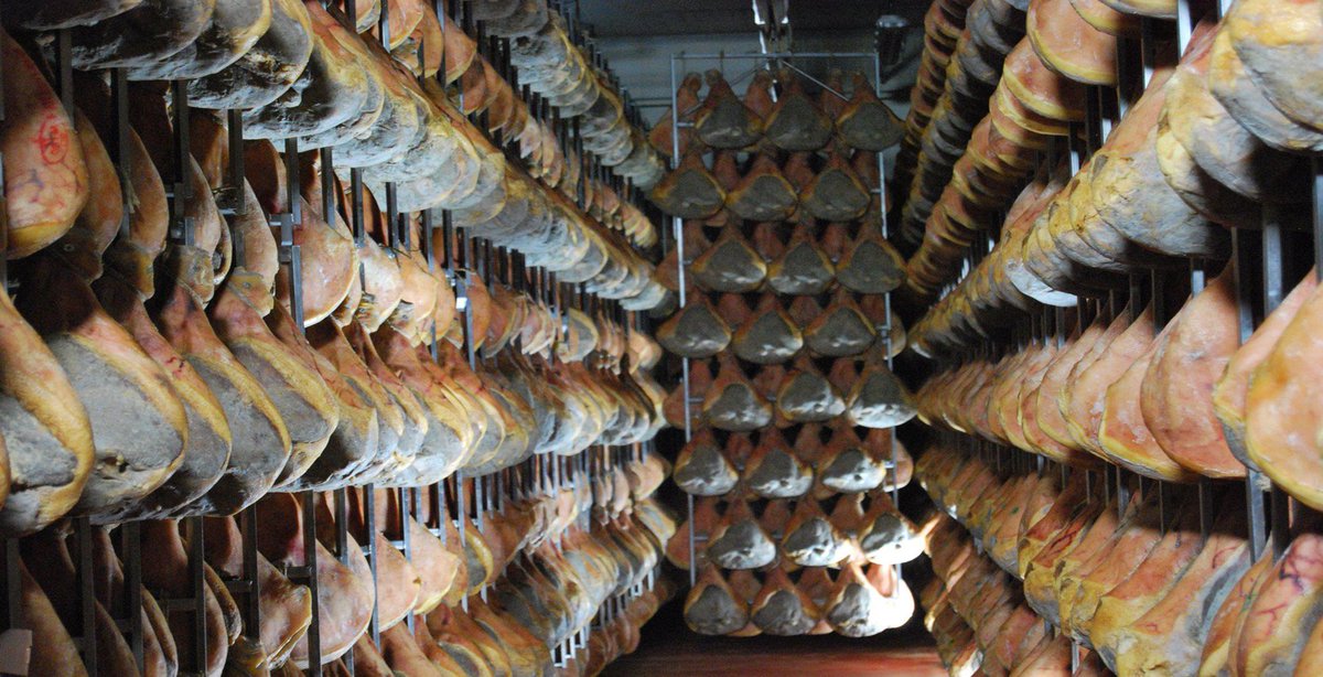 IFR_Group's tweet photo. Más de 400 empresarios y unos 150 investigadores del sector cárnico volverán a participar en el Congreso Mundial de Jamón : https://t.co/UrWFUsAcLG
#cmjamoncurado #SecaderosJamón #SectorCárnico #Cárnicas #Jamoneros @cmjamoncurado https://t.co/evUjCUOmLk