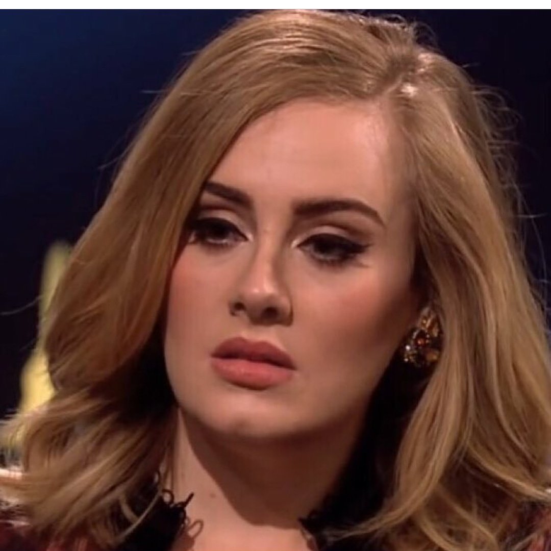 FansClubArgent3's tweet photo. Cuando se creen que pueden superar a la Reyna @adele 😂😂 #adelelove #adeleadkins #adele25 #adele21 #adele19 #adelequeen #adelefanpage #adeleargentina #adelepasion #oneandonlyfc #oneandonly #fansclub #daydreamers #omg #adelenews #adelenewalbum #adelelive #adele2019 #adelenews https://t.co/fIF9iDHfai