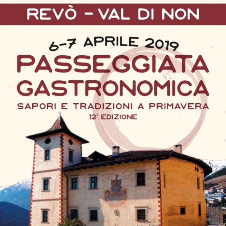 lorenzobarzani's tweet photo. Domenica alle 14.00, alle 15.30 e alle 17.00, per la 'Passeggiata Gastronomica' a Revò, sarò tra i due fuochi/cuochi Mirella Paris e Davide Zambelli a condurre la folle sfida culinaria e generazionale tra la tradizione esuberante e l'irrefrenabile fantasia. Ne usciremo vivi? https://t.co/GqpxzrFvm7