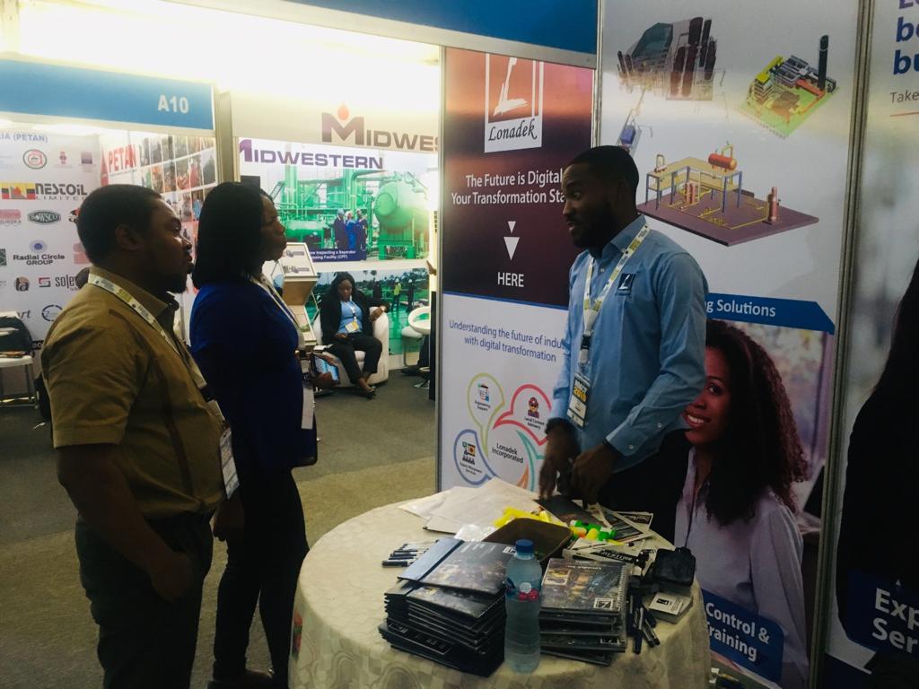 LonadekInc's tweet photo. PHOTOS:
#NOGOF19 | Day 2
Mr Moses Ihiabe @LonadekInc having conversation with some of the delegates who made it to our stand @nogof_2019 day 2 ongoing #Nigeria #Oil and #Gas Opportunity Fair @officialncdmb #NOGOF19 #NOGOF2019 #NOGOF https://t.co/hTZubO3qfs