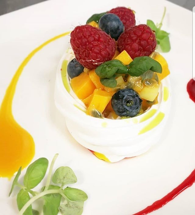 CalClubEvents's tweet photo. We have a delicious new spring menu available at the Club - here's a little taster for you! Mango and Passion Fruit Pavlova anyone? 🍽
#newmenu #caledonianclublondon #springfood #privatedining #lunches #dinners #londonfoodies #belgravia #alittlebitof… https://t.co/bJnetKDO0t https://t.co/J0GEOY7mxF