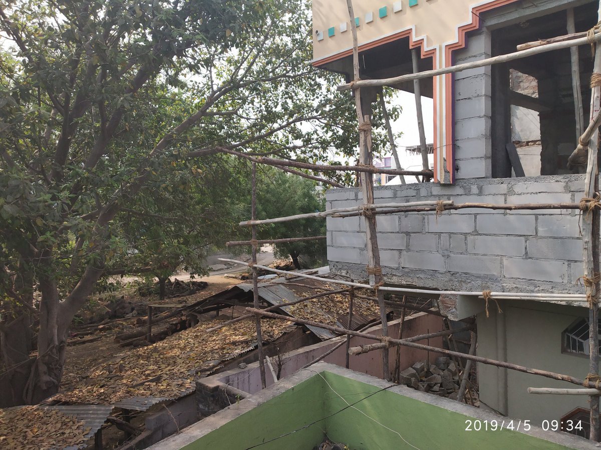 Srinivas3996's tweet photo. @KTRTRS Sir this wood cutting machine was located in residential area.....  And it was located in govt land which belongs  to Vemulawada temple. And the owner of the machine is trying to occupy the land and do doing illegal wood cutting..... https://t.co/ioF43JoGBO
