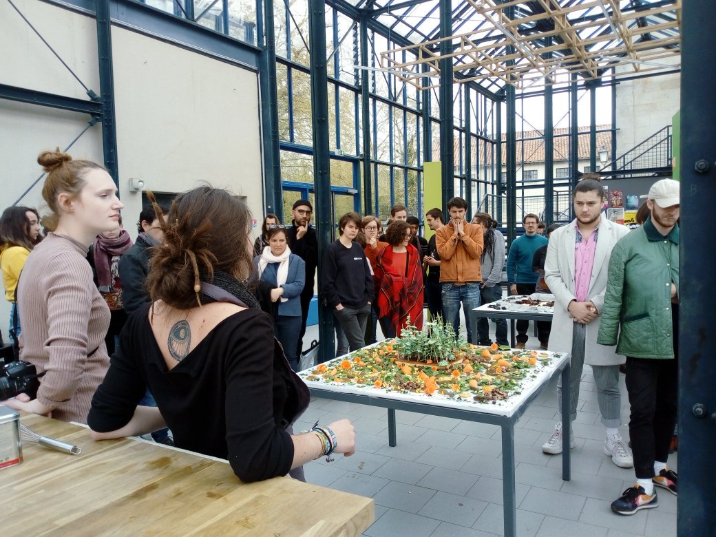 SB16590's tweet photo. Rendu du workshop design culinaire de l'atelier édition de l'@EESI_ESA 👏👏 https://t.co/TEnFAUH39k
