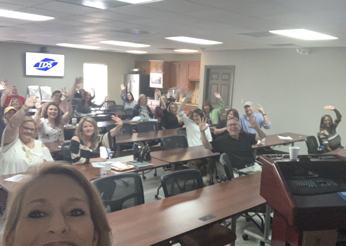christyhoskins's tweet photo. Another AWESOME group of Realtors! I love seeing professionals invest time in their business and personal branding! Thanks to Lauri Hodges &amp; Scott Zehnder from FirstBank for having me come speak yesterday! 
Headed to #REBCNASH today! Speaking about LinkedIn power at 9:30. https://t.co/5GQuhaoBDR