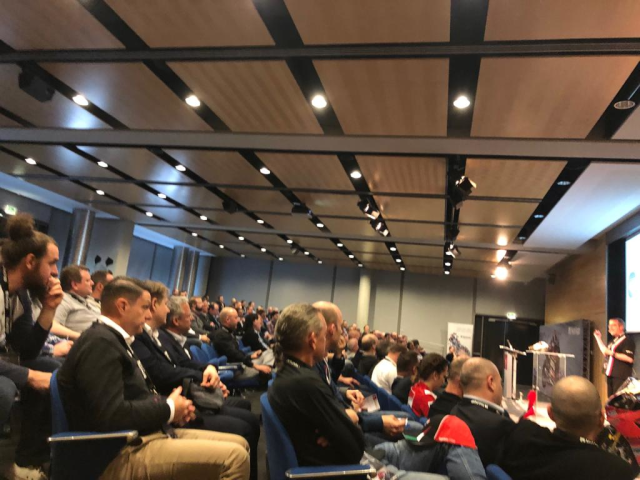 Mit Craft-Bier von <a href="/DerBelgierBrew/">Der Belgier Brewing</a> und Gin von Vienna Crawling lassen wir das #Technologieforum in Wien nach vielen informativen Vorträgen ausklingen. Danke an über 280 Teilnehmer für die spannenden Diskussionen.