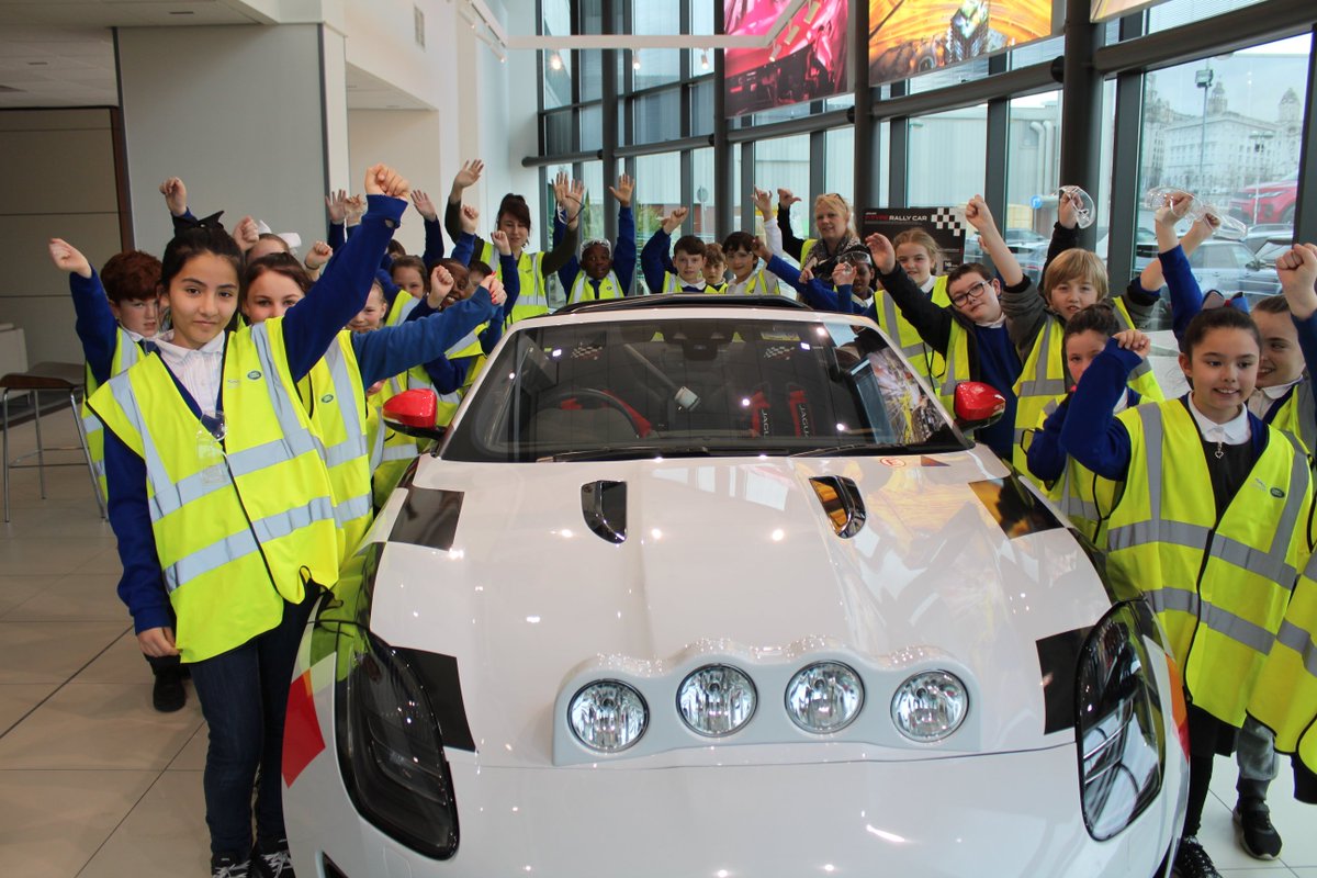 JLR_EBPC's tweet image. Absolutely brilliant visit to @JLRHalewood from St Christopher's Primary. Children loved the experience &amp;amp; were very interested in learning all about the factory where a lot of their parents work. Thank you for a lovely morning! @JLRHalewood @BMetC @Tomorrows_Eng @ChrissiesSpeke
