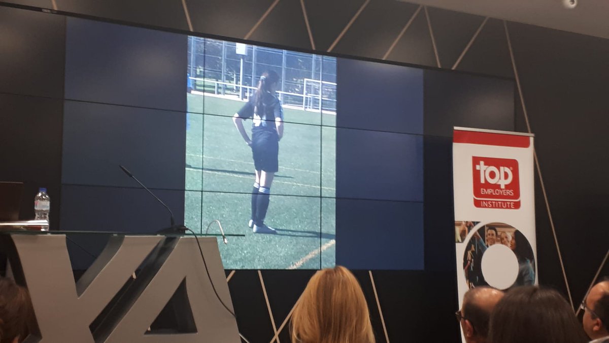 "I never give up", <a href="/juancarcubeiro/">Juan Carlos Cubeiro</a> ejemplifica cómo será el liderazgo que viene con un vídeo de su hija Zoe, en la clausura de #HRConferenceTE ... ¡Me encanta!