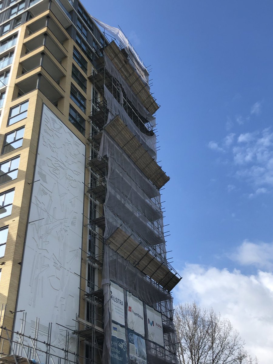 Het pand aan de verhulstplein in den haag is nu grote deels uit de steigers, is het geen plaatje #debouwmaakthet #trotseuitvoerder <a href="/Heembouw/">Heembouw</a>