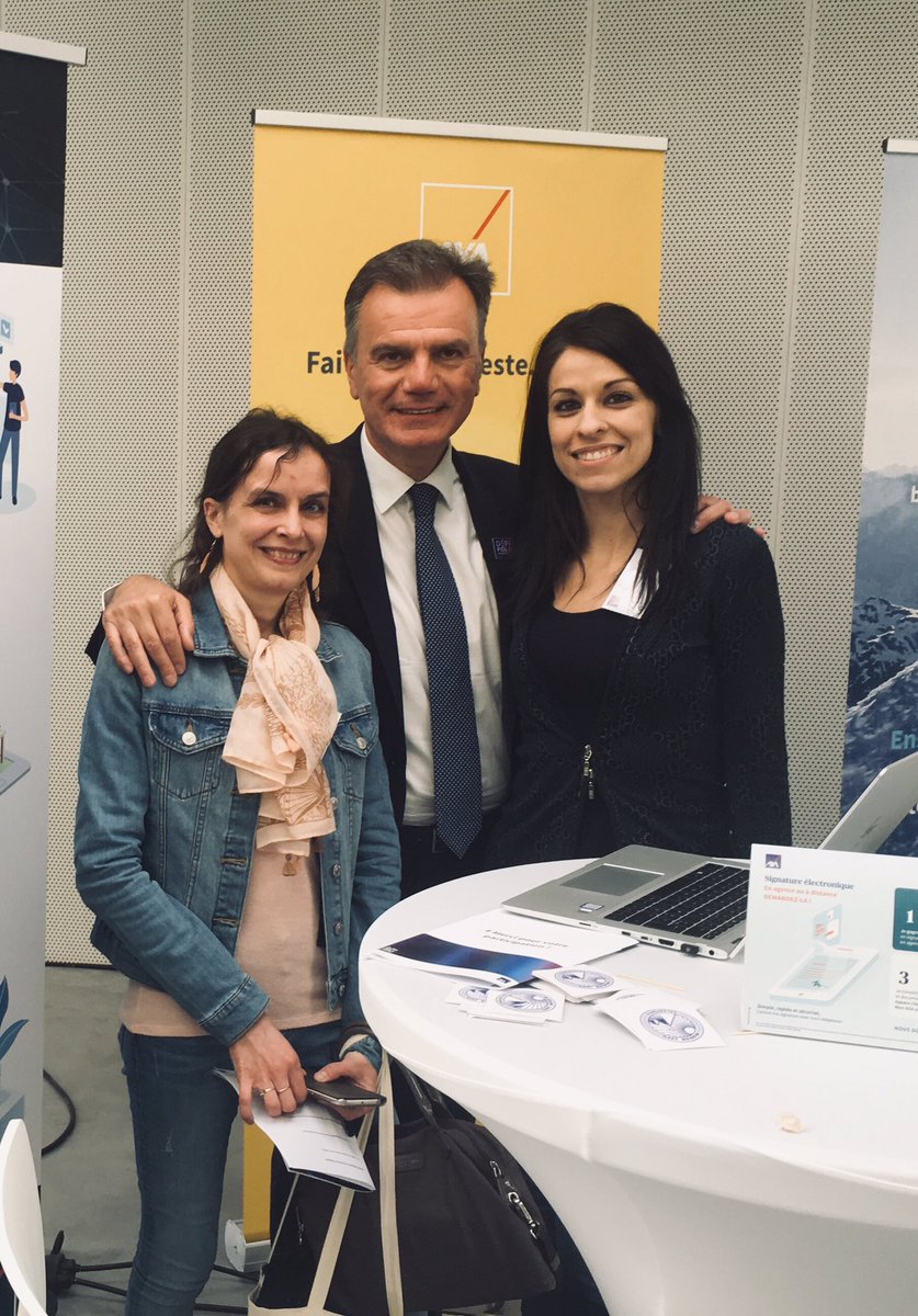 RegisHouel's tweet photo. Très beaux #moments d’échanges sincères, de #proximité lors de la Convention #DefiPolePosition @AXAFrance de #Valenciennes, le #mouvement se vit ici pleinement au service de la #croissance ! @Jacques2Peretti @mbebear https://t.co/nkKCs27SvW