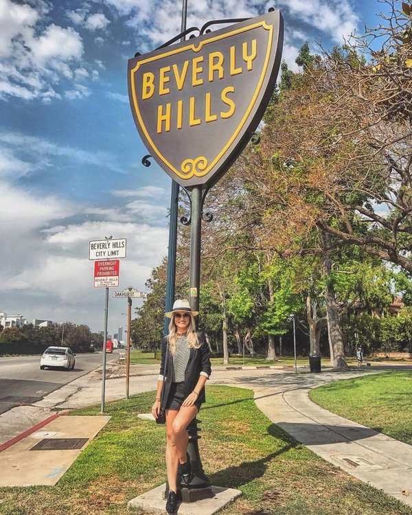 SimplyFatFreeze's tweet photo. We have over 80 #fatfreezing locations to choose from in #BeverlyHills which one will you choose? https://t.co/bvtWO4NHj3 https://t.co/xR05rp4In0