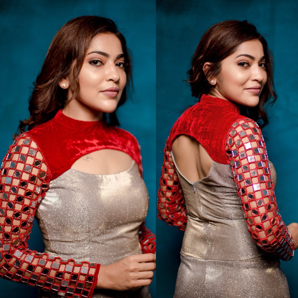 actorramya's tweet photo. 🦸‍♀️💫
For : @MarvelStudios @Avengers 
📷: @kiransaphoto https://t.co/YDq51s4iqa