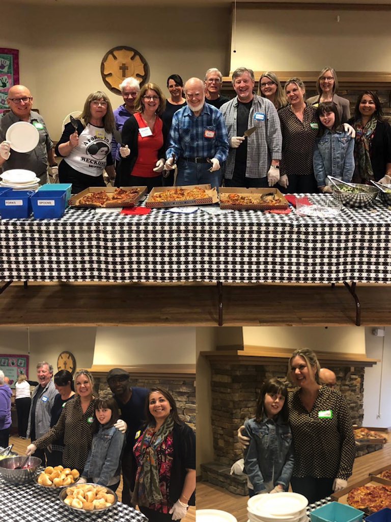 Chameleon's CEO, Melissa, attended a special #CommunitySupper #PizzaParty served by Attain Housing. Everyone could use some slices every now and then! Thanks everyone for pitching in! 
#ChameleonTechnologies #Volunteer #Pizza #Service #Kirkland #Homeless #Housing #Nonprofit