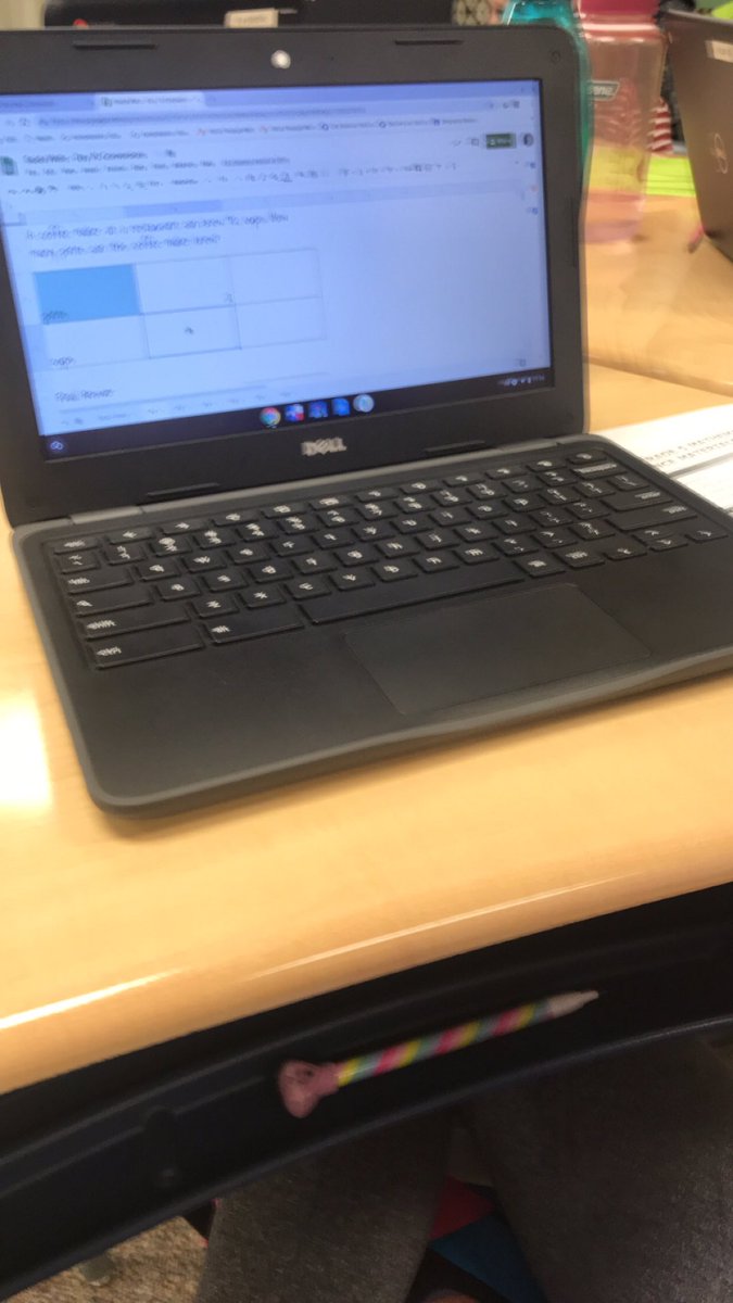 CIS5B's tweet photo. Students actively engaged in Google Classroom to solve conversion problems. #CISClassact https://t.co/J94Fo5Gngd