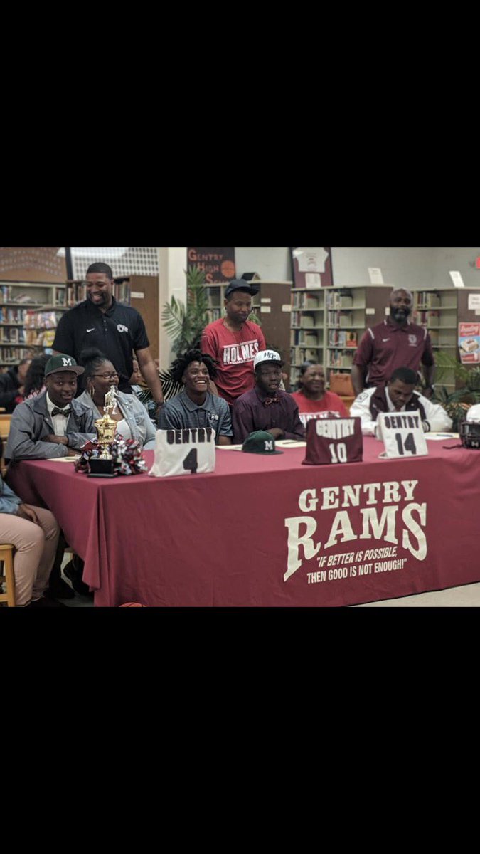 HolmesMBB's tweet photo. Welcome to Bulldog Nation, Darrius *AKA* Chip! 

#WeDogs🐶 https://t.co/5vWhqgdaX2