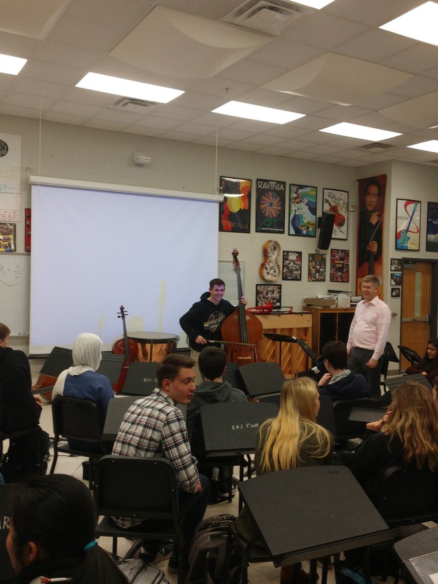 CarnduffPhysics's tweet photo. Physics students using music to learn about waves and sound #bhs220 #iteachphysics #barrington220 https://t.co/420hZw4301