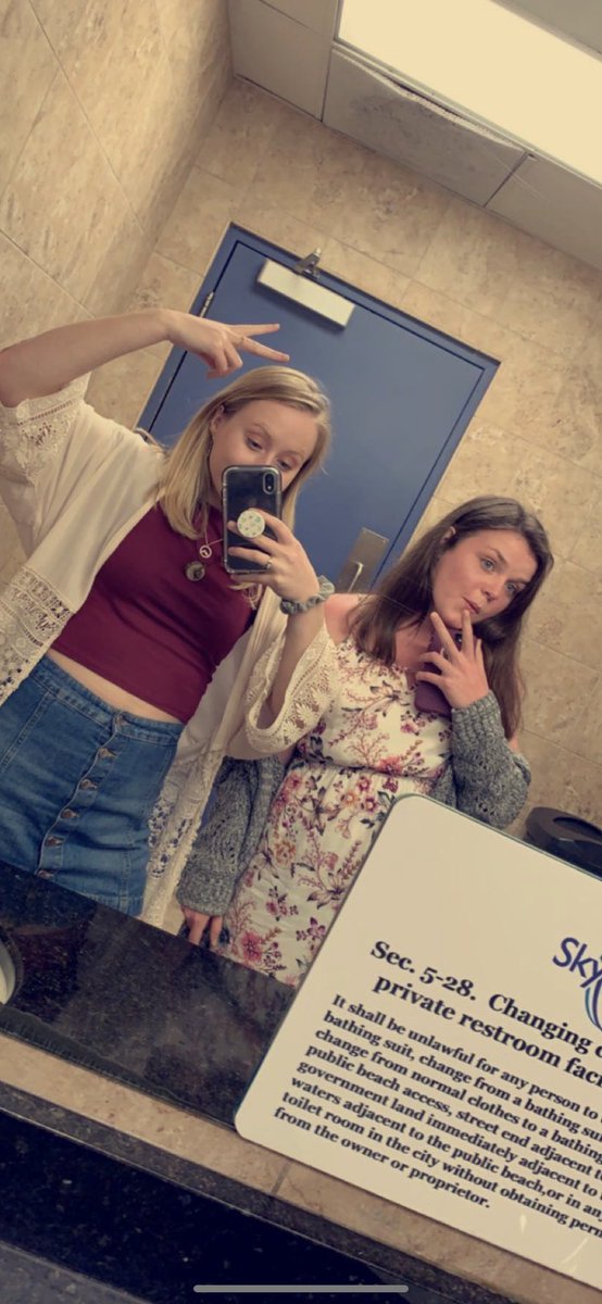 Happy birthday to my bestest friend in the entire world. Hope your day is as wonderful as you. Love u julis ❤️