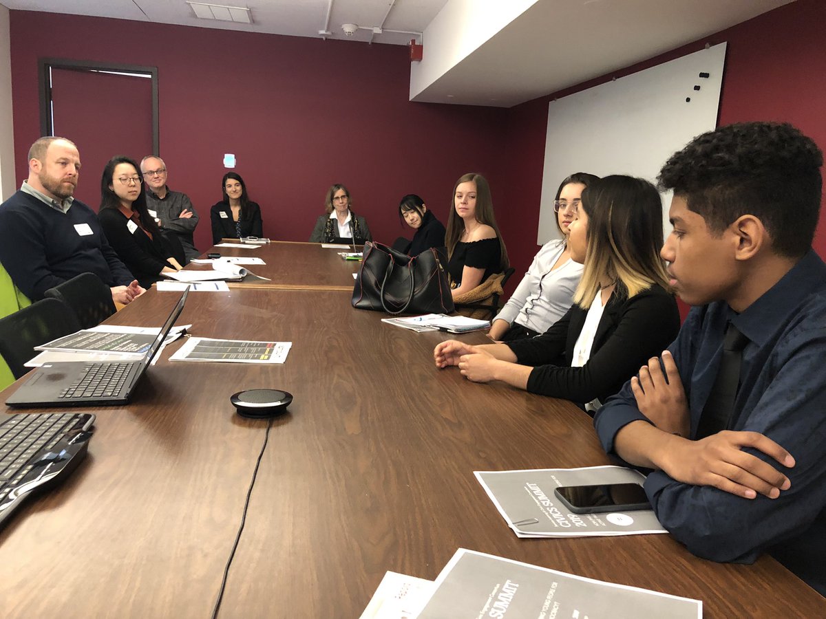 CPSCivicLife's tweet photo. “I love teaching now more than ever!” @BJCAEagles Civics teacher Michie leads a workshop on @CPSCivicLife #participate w his Ss @LoyolaChicago @SLCECChicago civics summit. Ss said, “In this class I really think. Our ideas and issues matter here.” https://t.co/sS7k0c4tXb