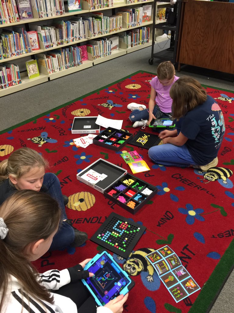 LIsosaki's tweet photo. Bloxels, Coding, and a student demonstration of the Dash robot! 🤖Another great visit to MakerSpace!!! 😁@aprilmnorris @wintonUT2005 #Belairebees @TCSPublic https://t.co/UNrw9JY2Oc