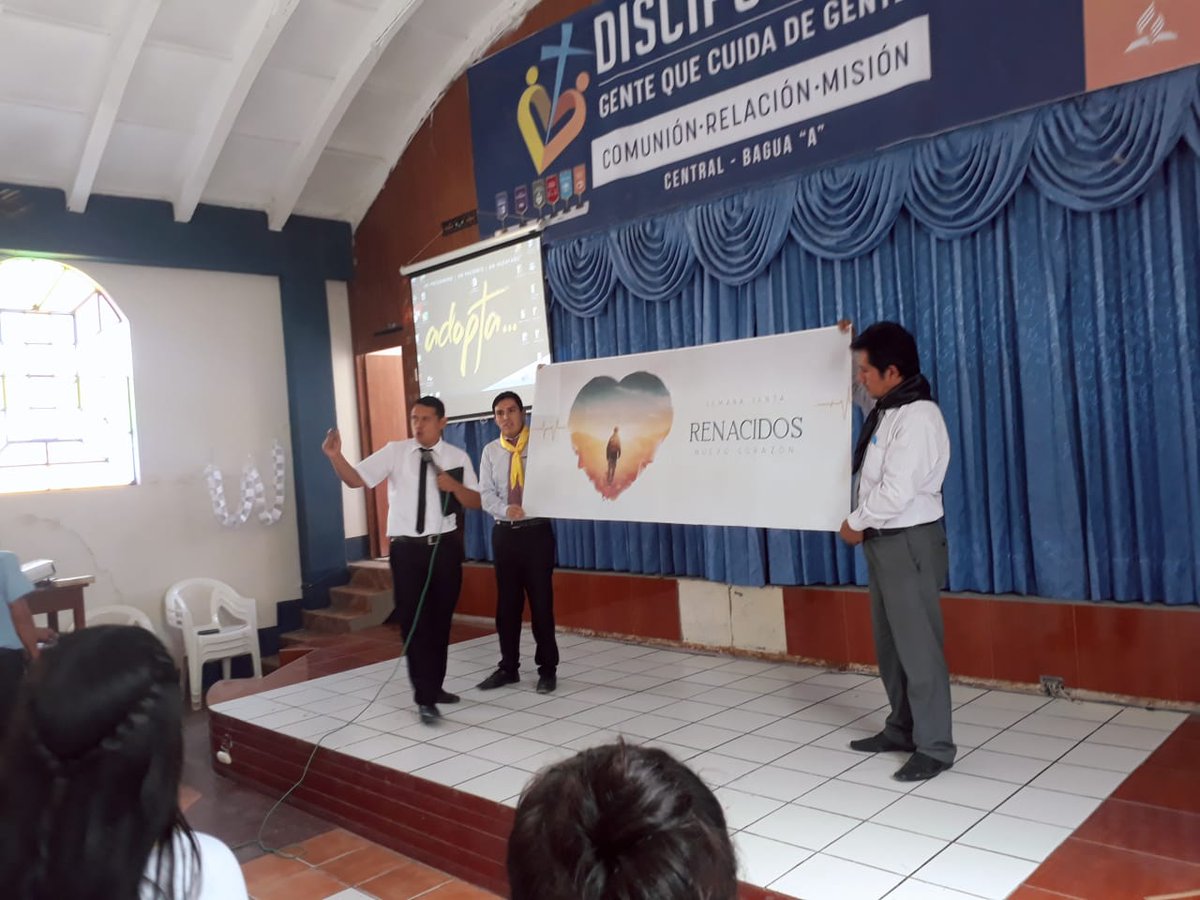 prete_edwin's tweet photo. Gran desfile y apertura de los Grupos Pequeños del Colegio Adventista de Bagua y Preparando a los estudiantes a participar de esta Semana Santa"Renacidos" #UPN #ASEANORTE #CAB https://t.co/0oSZbzFPLy