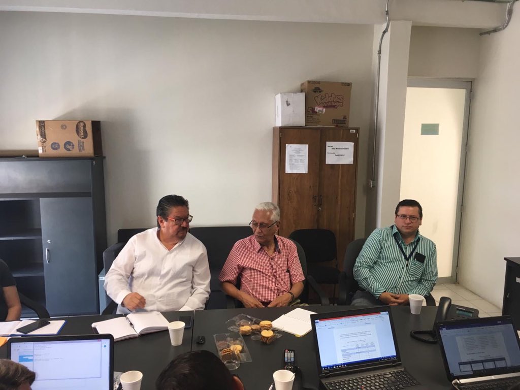 EstadisticaUV's tweet photo. También tenemos un posgrado en el #PNPC : Especialización en Métodos Estadísticos. Aquí el grupo de colaboradores encabezado por la Dra. Aurora Montano. @sesi1035 @JessHernndezsu1 @yezavaleta @mzoylo @juanmunoz101 #TeamEstadísticaUV ✅📊📈💻😎👏😉 https://t.co/pdrA3mnqxL