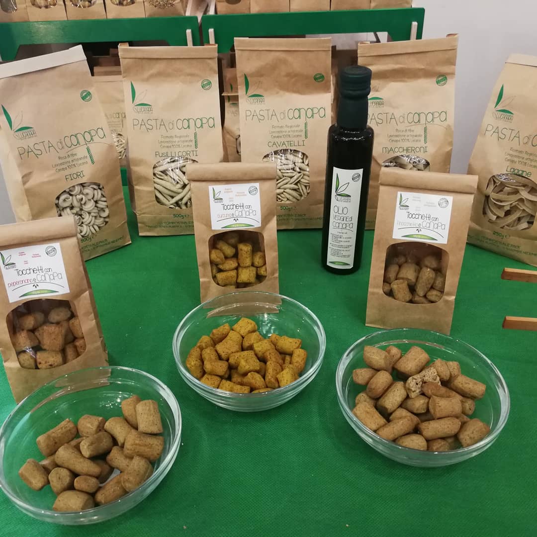CoopLucanapa's tweet photo. #canapesaro #canapa #food #nutraceutica #plasticfree #goodfood #biodegradable #Basilicata #lucania #lucanapa #tisanaparty #tisanapa #tocchetti #taralli #pasta https://t.co/frszuPjMpP