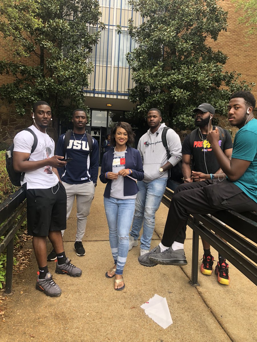 LaSonyaHall12's tweet photo. It’s ELECTION DAY at JSU!!!
#JSUNeedsALIA
#GetReady4ALIA
#ReignSupreme2019
#KeepItCleanEC2019
#Jackson_RYS
#10InheritedGrace https://t.co/iKIFmtPYpm