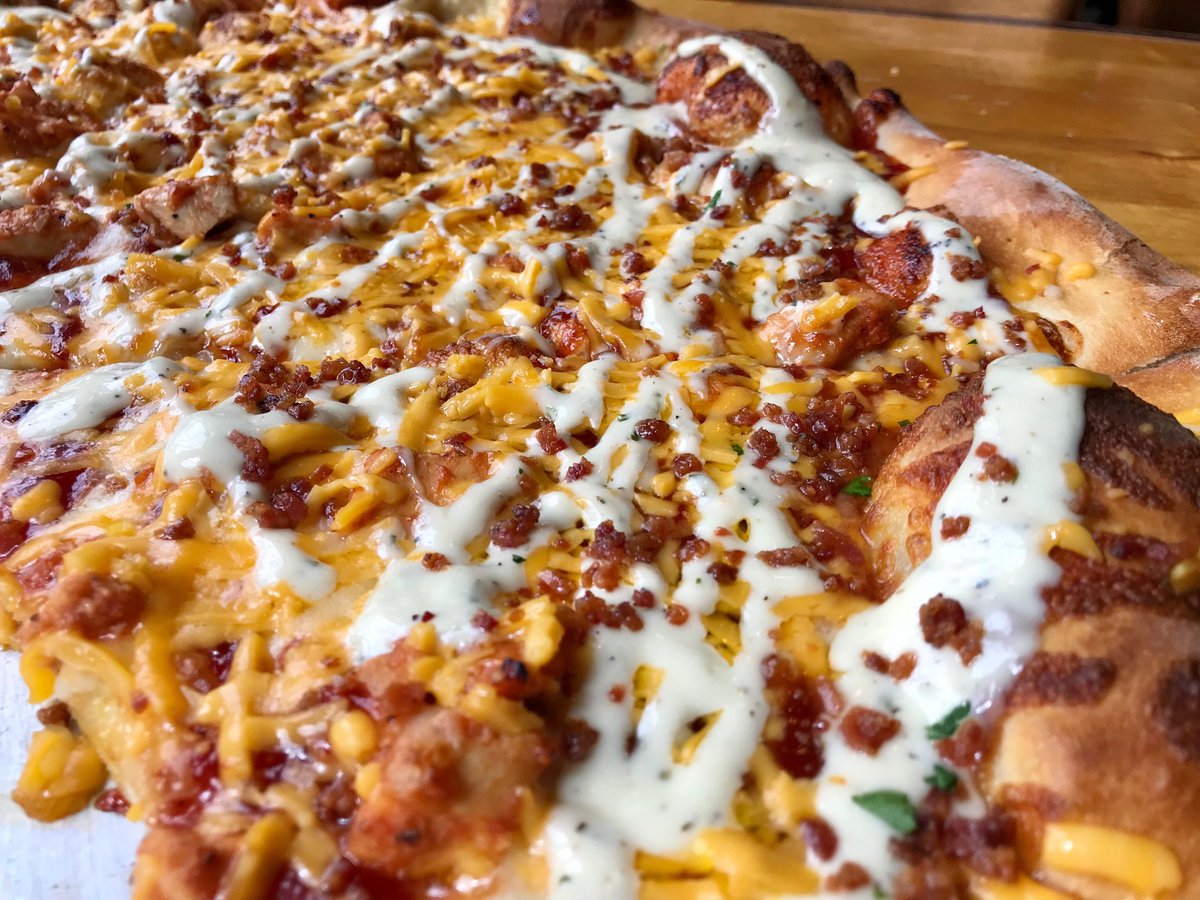 IansMadison's tweet photo. It’s #FreePizzaFriday! Give this scrumptious Smokey the Bandit a retweet and you’ll be entered to win 8 free slice cards! #IansPizza https://t.co/85b5dya8jq