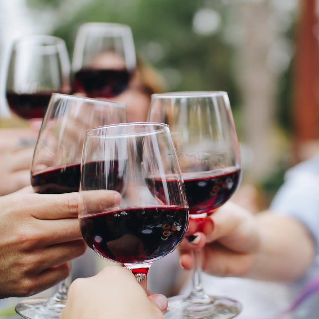 WOSA_USA's tweet photo. #PhillyWineWeek continues this evening with "Friday Night Flights". Marthinus Van der Vyver will be pouring 6 premium South African wines by Ken Forrester @kfwines; join us @panoramawinebar for a tasting. 
See here for more information, as well as tickets: https://t.co/AR1A5hBvUa https://t.co/zNBRWb0ixH