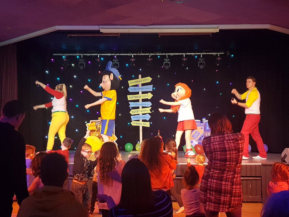 J_HaRdY_'s tweet photo. Had a wicked evening yesterday: Ned &amp; Polly joined us for Go Live #crazy #weymouthbay #doubletrouble https://t.co/EzdXRw5TCj