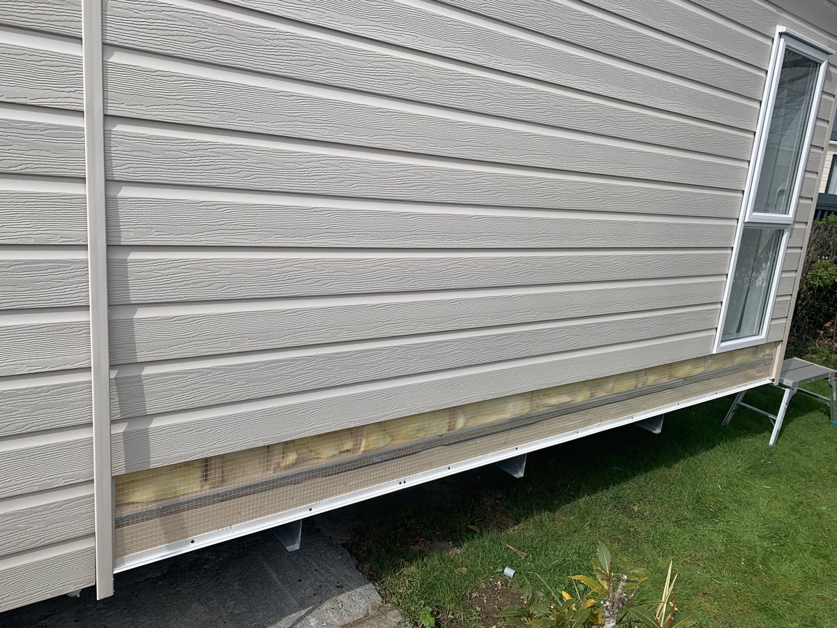 MEcaravanrepair's tweet photo. Yesterday’s panel replacement @BryntegHoliday on an @ABIHolidayHomes #Northwalescaravanrepairs #Staticcaravanrepairs #Extiriorpanelreplacement #northwales https://t.co/TdPB0SWTjU