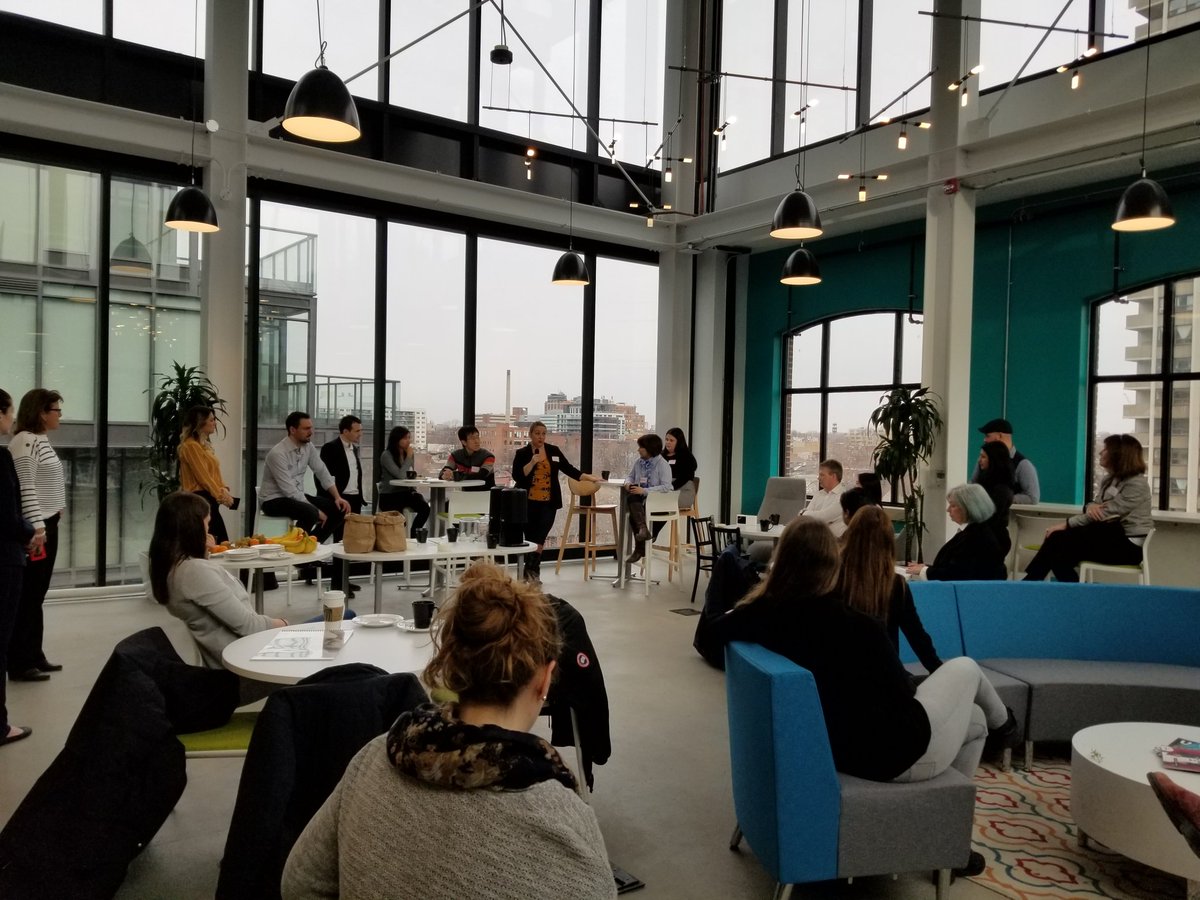 VictoriaALarson's tweet photo. Another great Friday morning at the @SEFutures breakfast! Such an awesome opportunity to connect with a diverse group of people, all playing a role in health care innovation! https://t.co/hGKRzy75UR