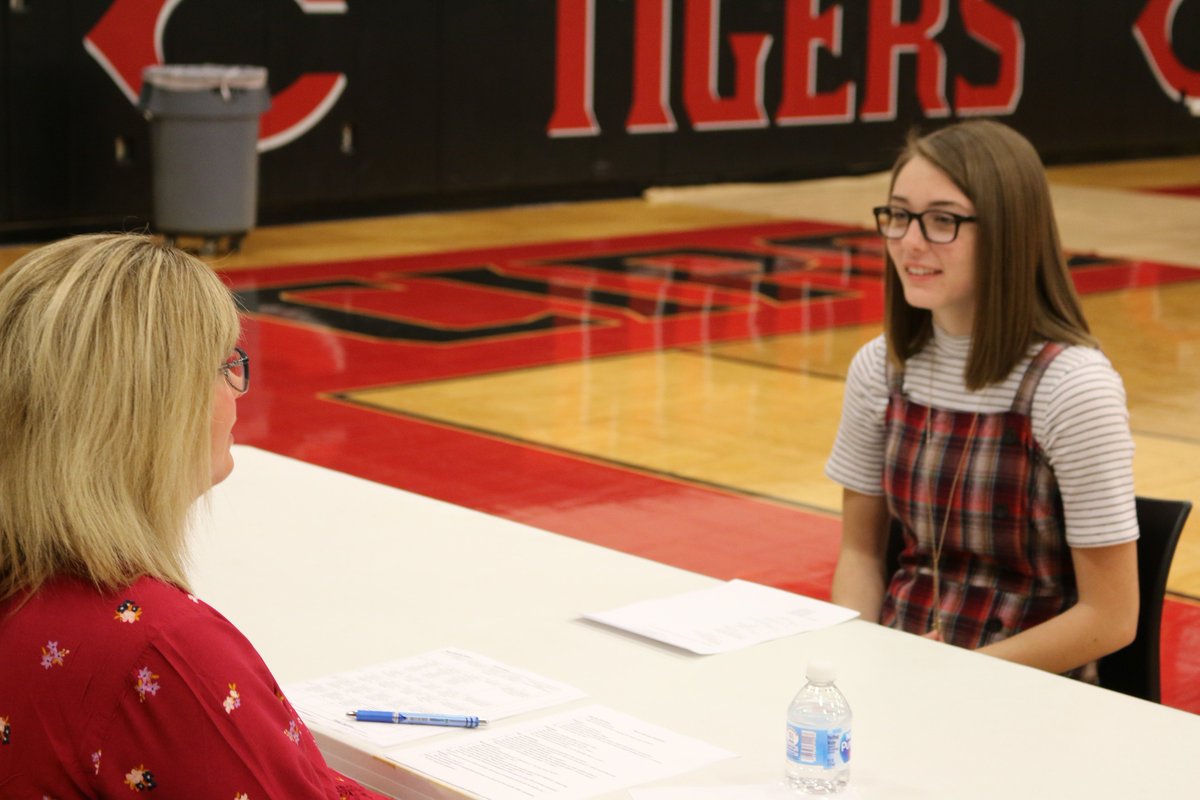 CirclevilleCity's tweet photo. We are off and running with our Tiger Boot Camp career development sessions this morning at Circleville High School! @PickawayWORKS #MyOhioClassroom #CollegeCareerReady #MockInterviewing #MilitaryCareers #STEMCareers #WorkplaceCulture https://t.co/NhzruY4OqN