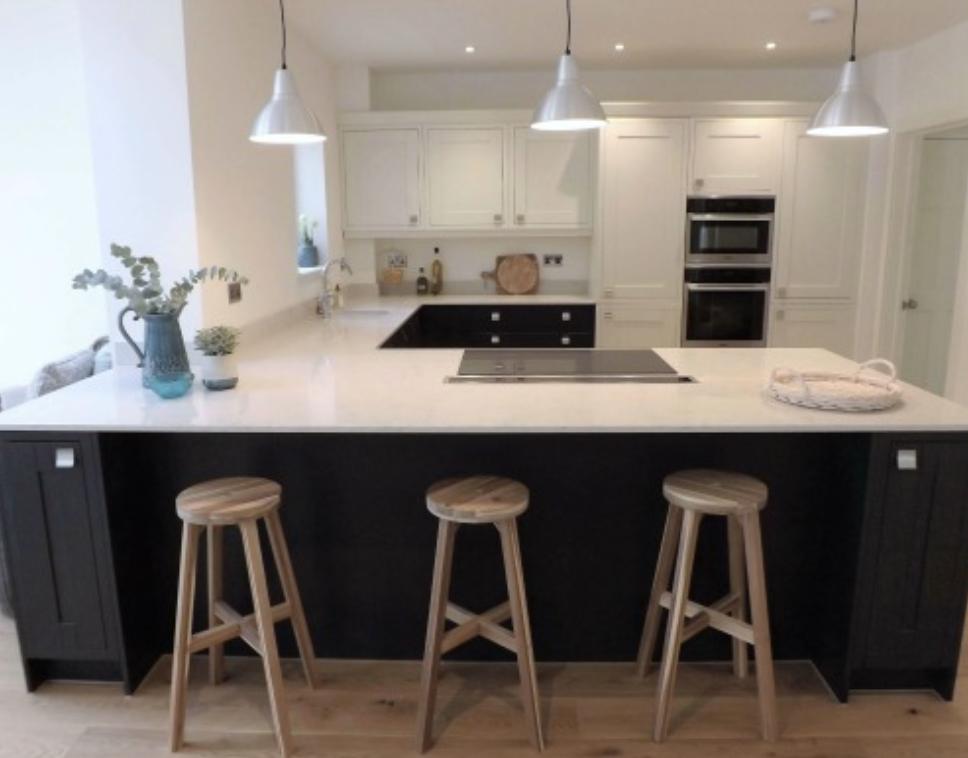 HomeStagingOrg's tweet photo. When #selling your #home you want #viewers to spend as much time as possible in the #property, which can be achieved by creating an #inviting and #peaceful room like this #kitchen staged by HSA Member @propertystyling #kitcheninspo #kitchendecor #stagingworks https://t.co/BYeO1dpp0I