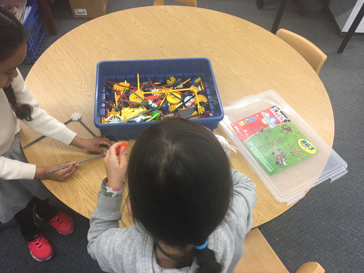 MrsMenicucci's tweet photo. Makers in the classroom. Getting ready for our gallery walk. @RHopkinsps #makerspaceiseverywhere https://t.co/nVaRLal2Uv