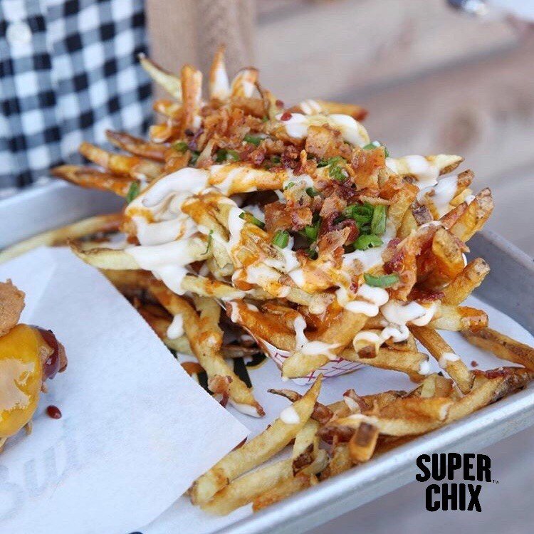 🍟It's #FRYDAY.  Might as well get them LOADED!🍟

📷 from @sweetsweetdallas