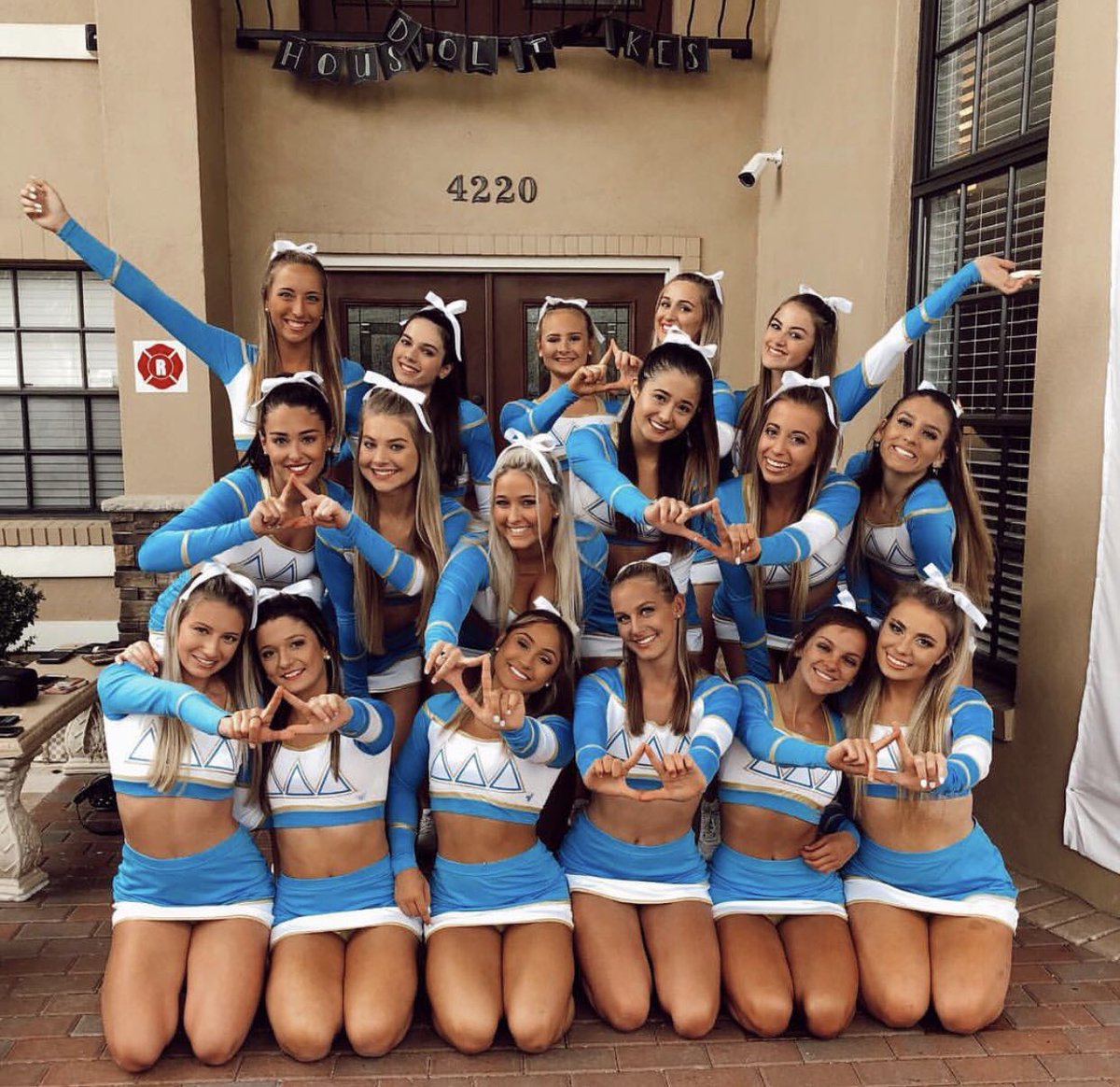 We had so much fun at <a href="/UCF_ADPi/">⋆ Alpha Delta Pi ⋆</a>’s Cheers for Charity event earlier this week! 💙