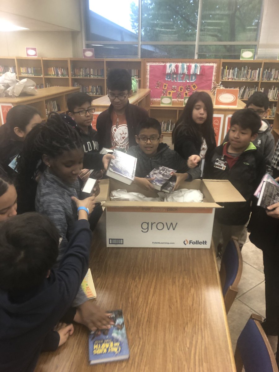 library_sutton's tweet photo. So much excitement opening our book boxes!!!🤩🤩🤩🤩#readingrocks https://t.co/tFZwVWH5hc