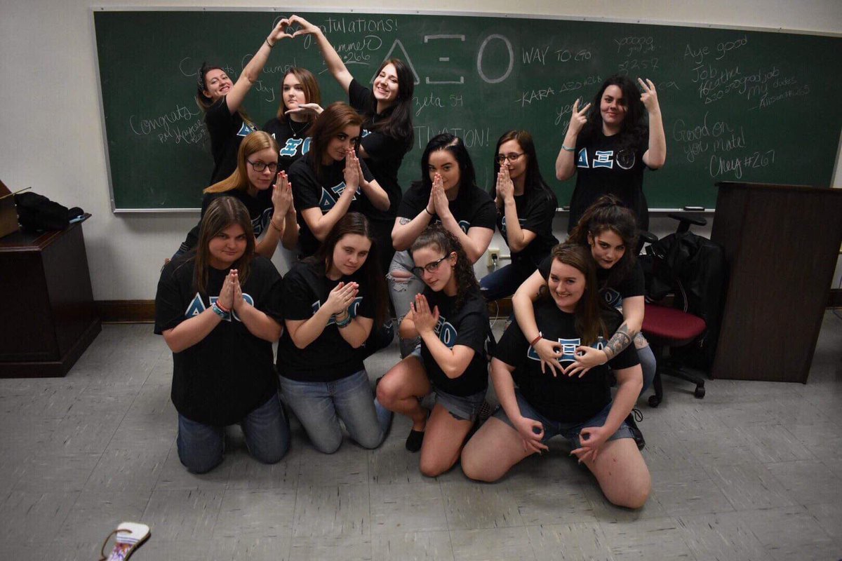 DeltaXiOmicron's tweet photo. Congratulations Zeta 54! Welcome to the sisterhood 🐻💕 https://t.co/FSrMP760PE