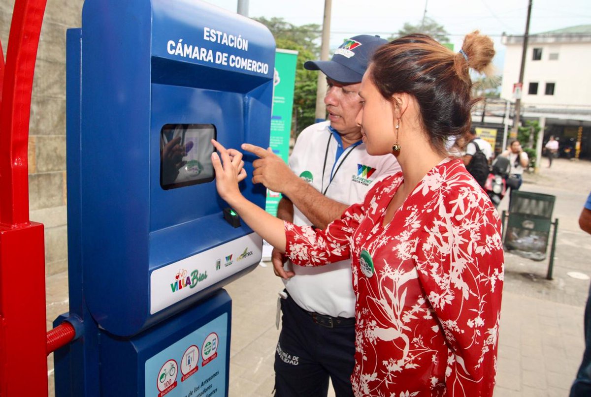 ECOPETROL_SA's tweet photo. Con 100 bicicletas y 7 estaciones de parqueo inicia el Sistema Público de Bicicletas Alternativo de Villavicencio, alianza de @VillavoAlcaldia y @Ecopetrol_SA por la calidad del aire y la calidad de vida de las comunidades. El uso de las bicicletas será gratuito #DeTodosParaTodos https://t.co/WzEBd3bTNd